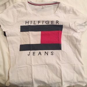 Hilfiger jeans tee shirt very comfy!!